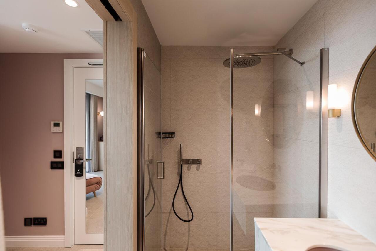 123 Mainstreet Boutique Hotel Saint Julian's Екстериор снимка