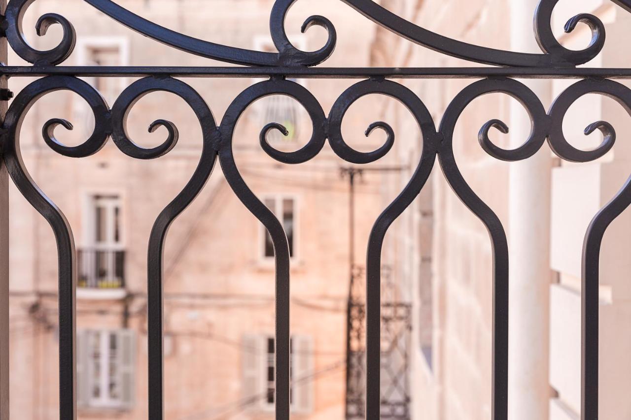 123 Mainstreet Boutique Hotel Saint Julian's Екстериор снимка